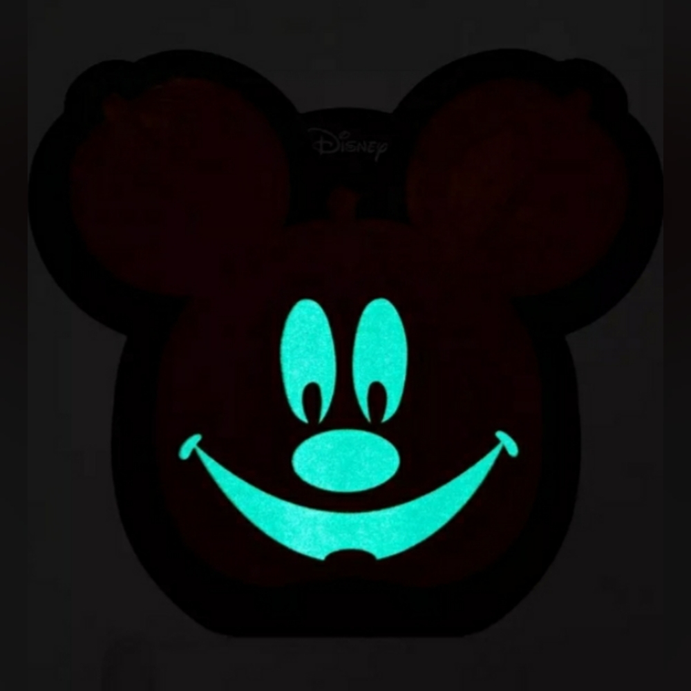 Disney  Mickey Mouse Halloween Pumpkin Eyeshadow & Highlighter Palette - Picture 5 of 5